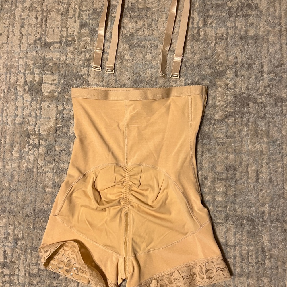 Elegant Tan Shapewear Bodysuit
